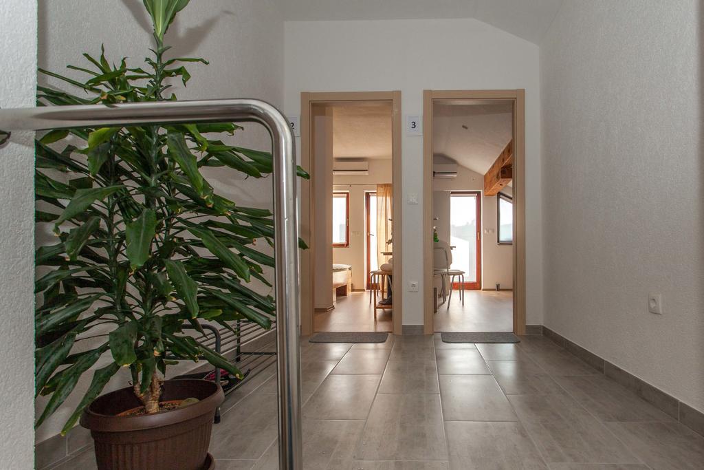 Guesthouse Zalac Слуни Экстерьер фото