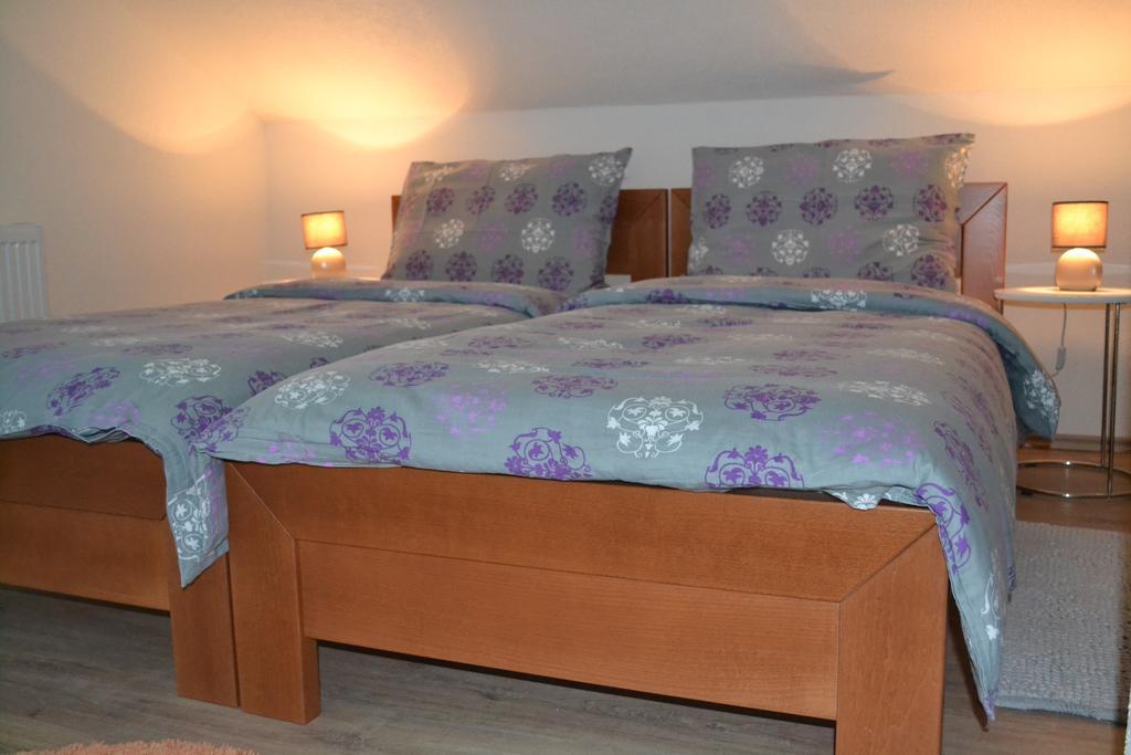 Guesthouse Zalac Слуни Экстерьер фото
