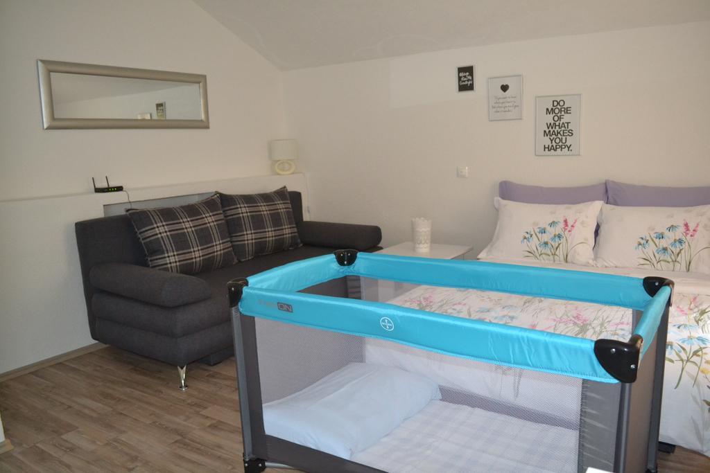 Guesthouse Zalac Слуни Экстерьер фото
