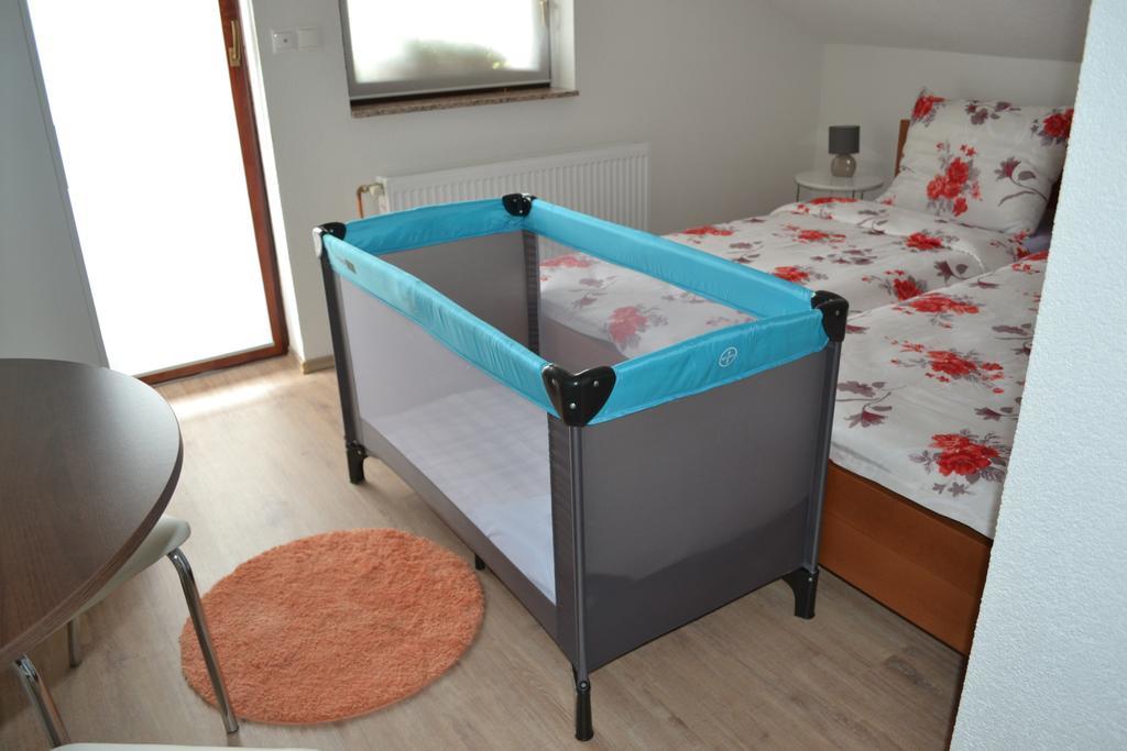 Guesthouse Zalac Слуни Экстерьер фото