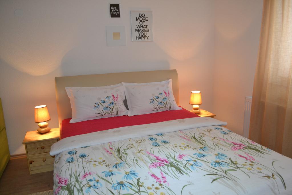 Guesthouse Zalac Слуни Экстерьер фото