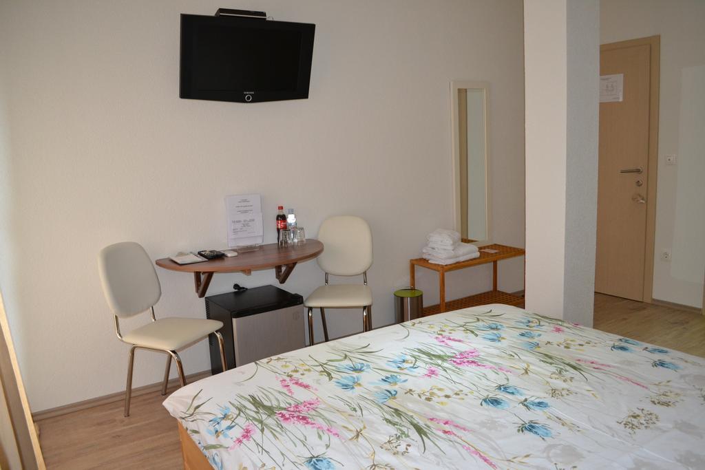Guesthouse Zalac Слуни Экстерьер фото