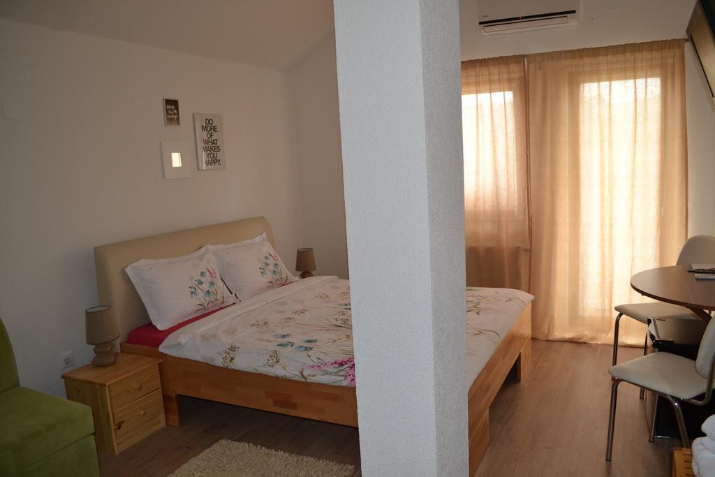 Guesthouse Zalac Слуни Экстерьер фото