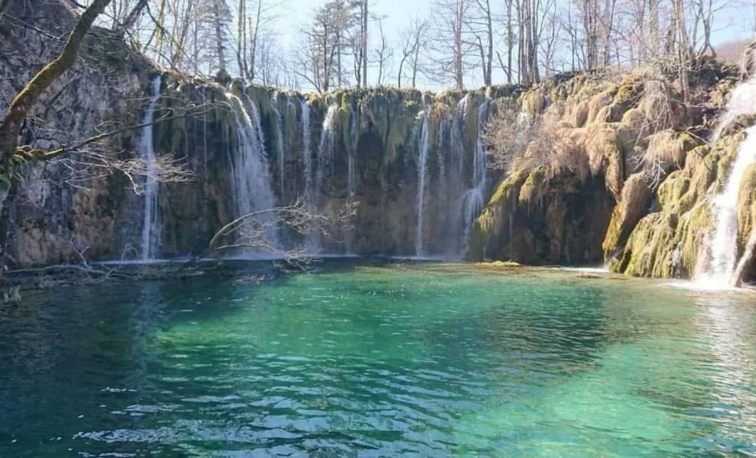 Guesthouse Zalac Слуни Экстерьер фото